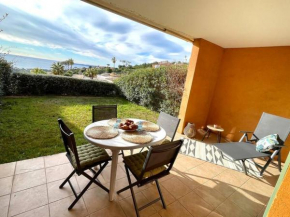 Vue panoramique sur la mer et jardin privatif
